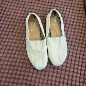 Toms Women's Canvas Slip On Shoes Cream Size 7